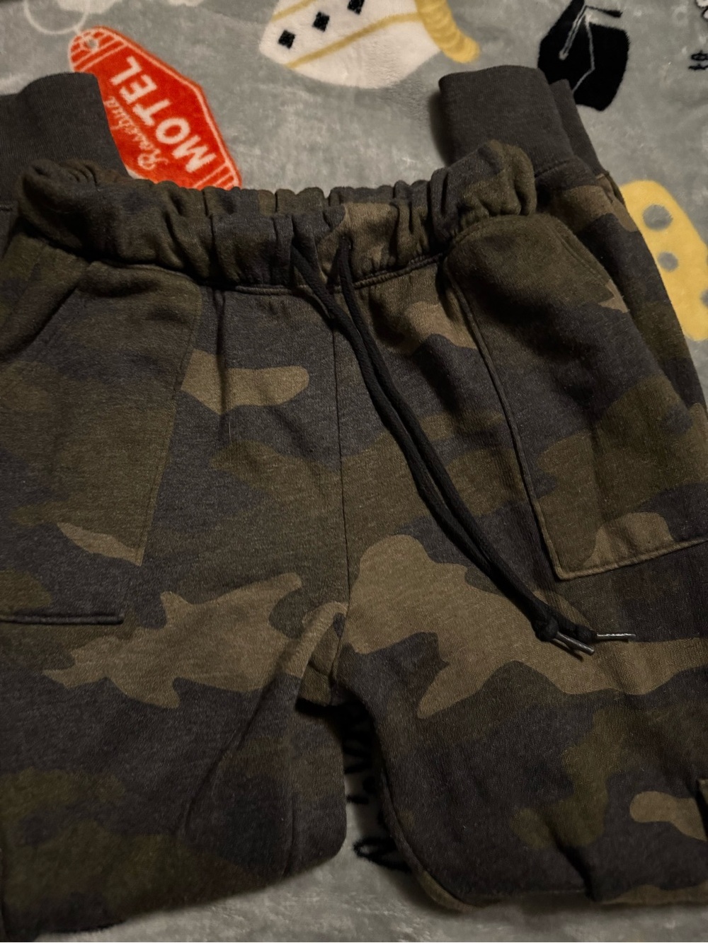 PINK Victoria's Secret Olive & Black Camo Jogger Shorts